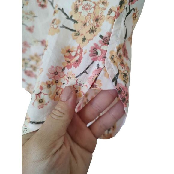 J. Crew Blouse size 00 pink floral button down - Picture 5 of 8